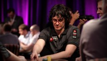 აიზიკ ჰექსტონი ყოფილ სპონსორს - PokerStars-ს აკრიტიკებს