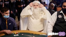 WSOP-ის მეინ ივენთზე ფილ ჰელმუტი გენდალფის ფორმაში გადაცმული გამოჩნდა